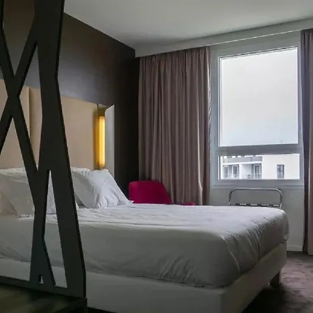 Flag Hotel